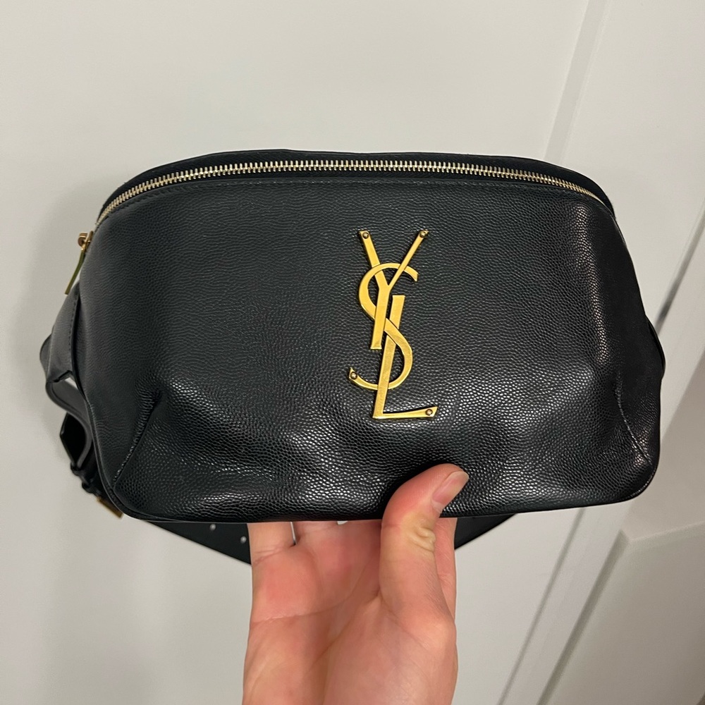 CASSANDRE CLASSIC BELT BAG IN GRAIN DE POUDRE EMBOSSED LEATHER